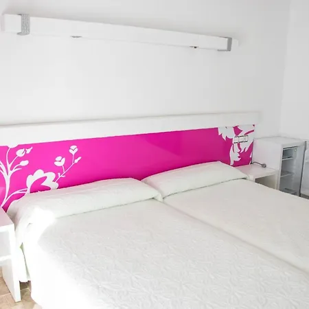 Agades Hotel *